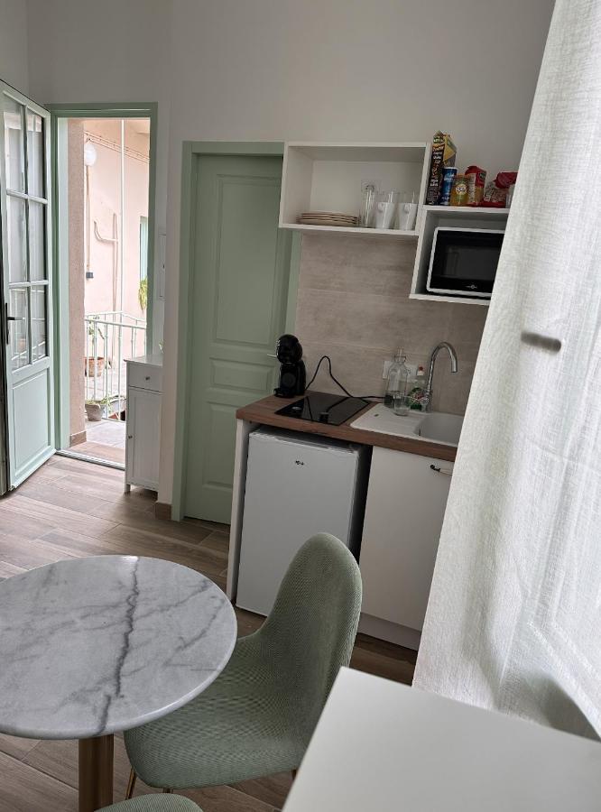 Le Petit Provencal Apartman Nîmes Kültér fotó
